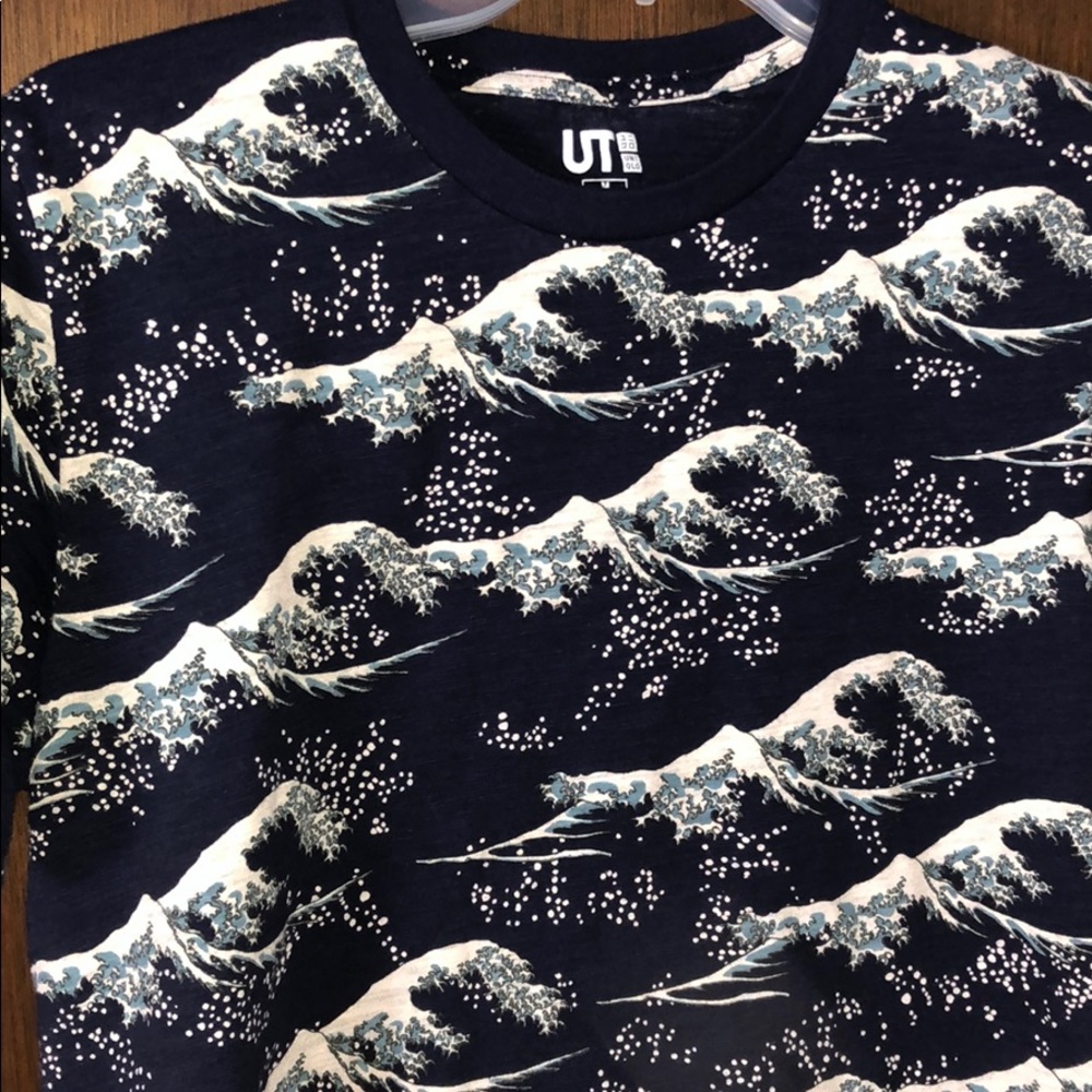 Men’s 🌊 Uniqlo x Hokusai T-shirt